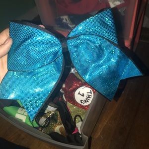 Cheer bows